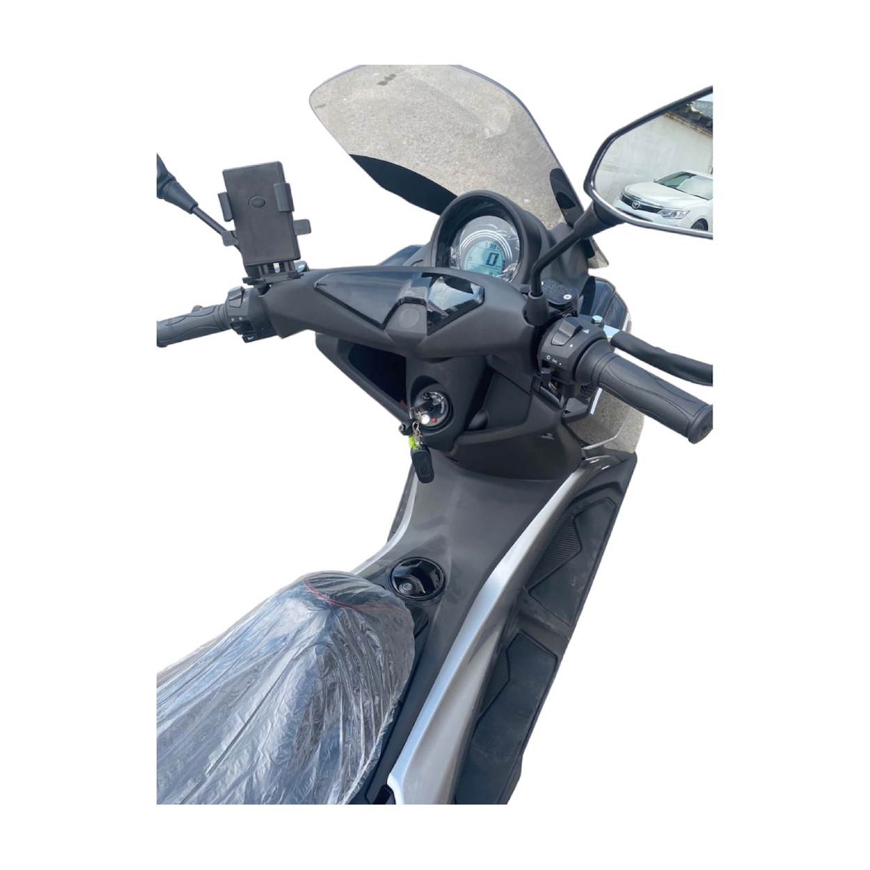 Скутер Yamaha Nmax VXS 200 - фото 4 - id-p116303828