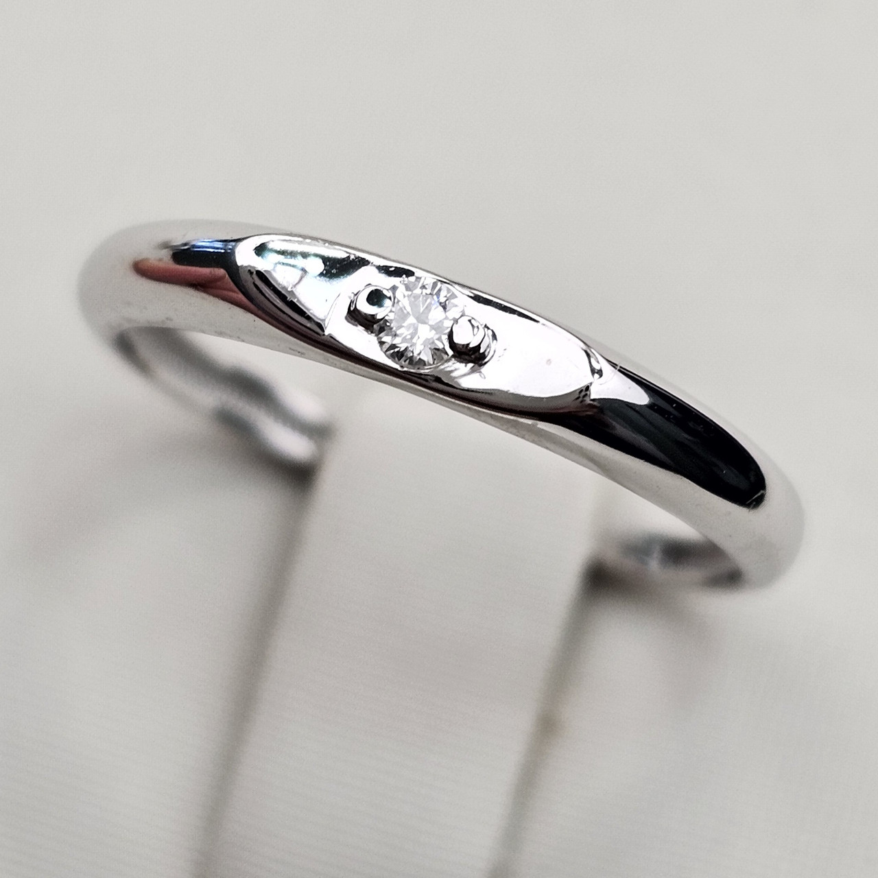 Золотое кольцо 16р с бриллиантом 0.033 Ct SI1/H VG