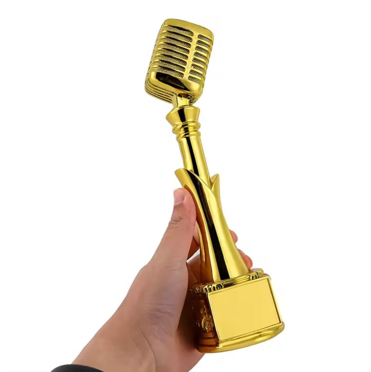 Кубок для награждения микрофон 26 см золотистый - фото 4 - id-p116405074