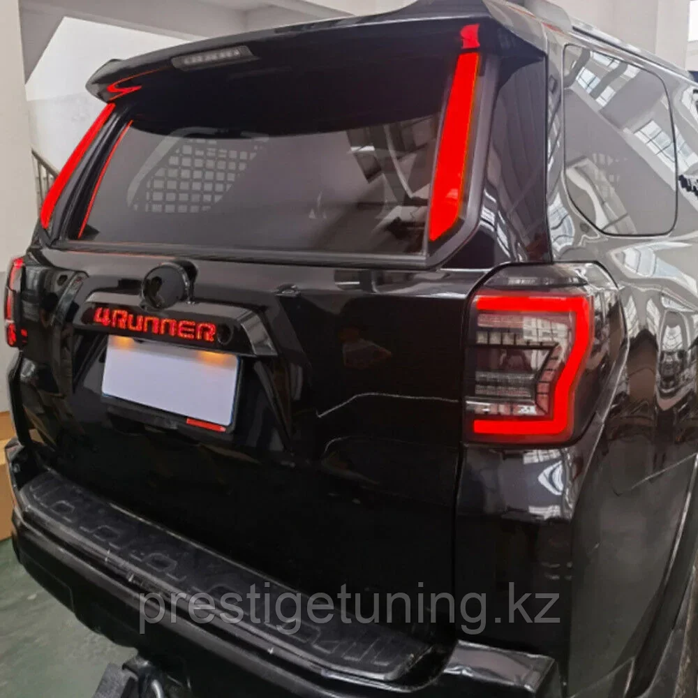 Задние фонари тюнинг на 4Runner 2013-20 STYLE 2024 (Дымчатый цвет) - фото 9 - id-p116253801