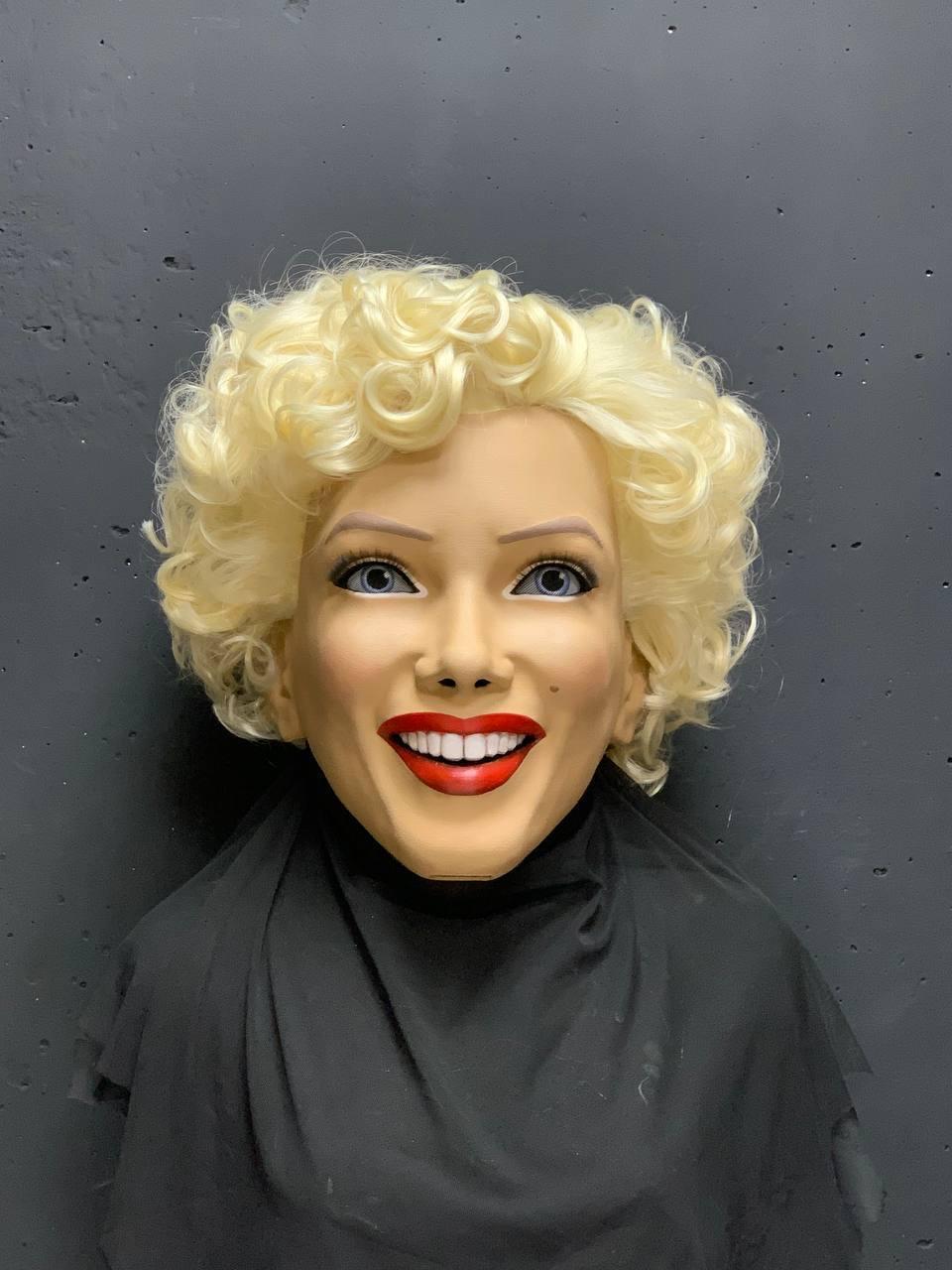 Голова звезды Мэриллин Монро