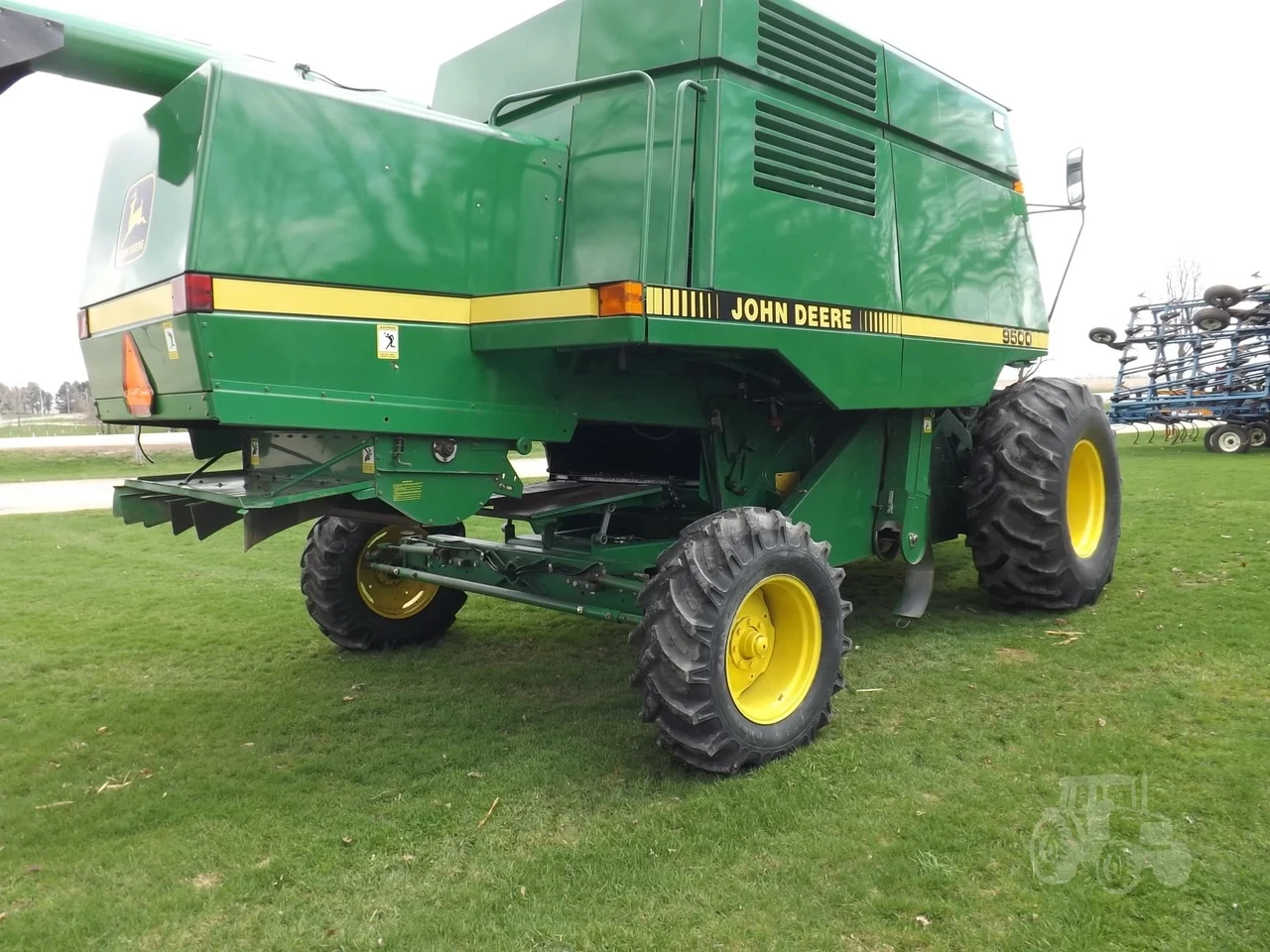 Комбайн John Deere 9500 (1993) - фото 5 - id-p116474250