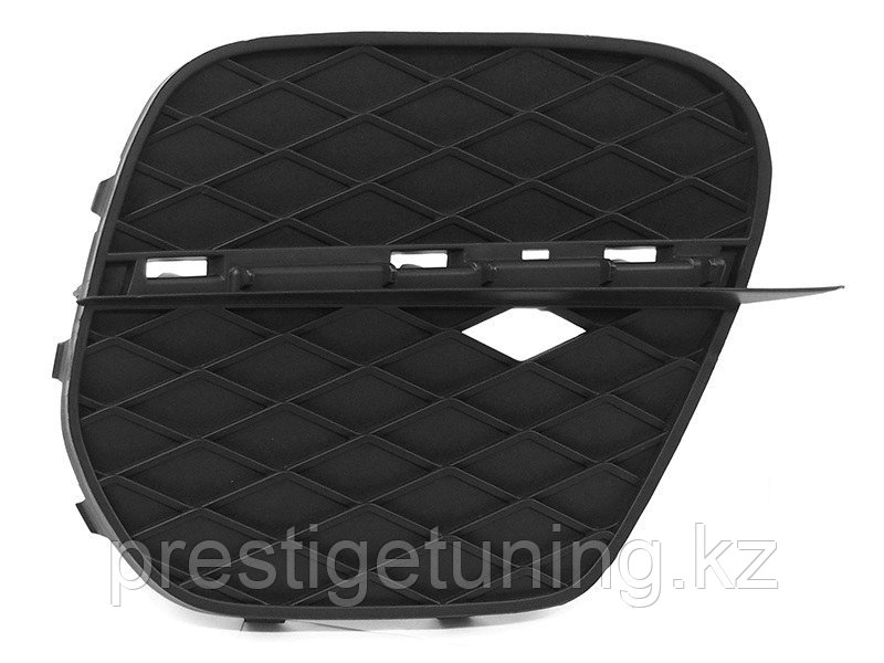 Решетка в бампер на BMW X5 (E70) 2010-13 правая часть (SAT)