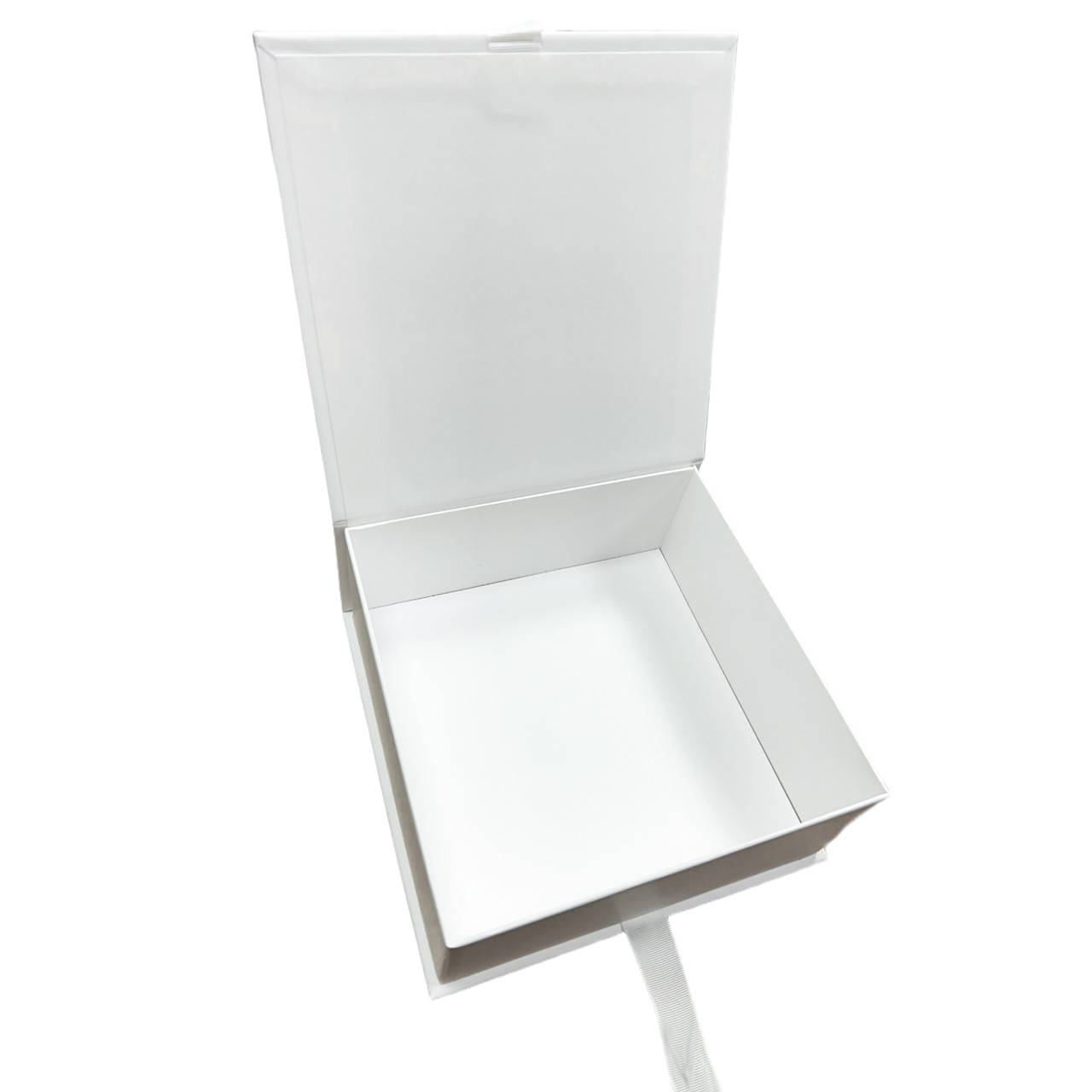 Подарочная коробка с лентой, 235х95х235 мм, белая - фото 2 - id-p116544885