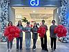 Атмосфера праздника в ТРЦ Инфинити: промоутеры агентства радуют посетителей шарами и приглашениями на открытие "Gloria Jeans"