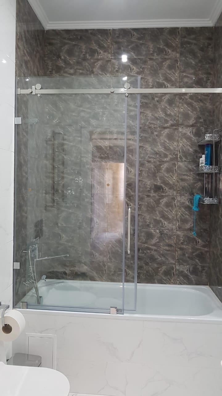 Душевая шторка на ванну из стекла c распашной дверцей - фото 6 - id-p93153077