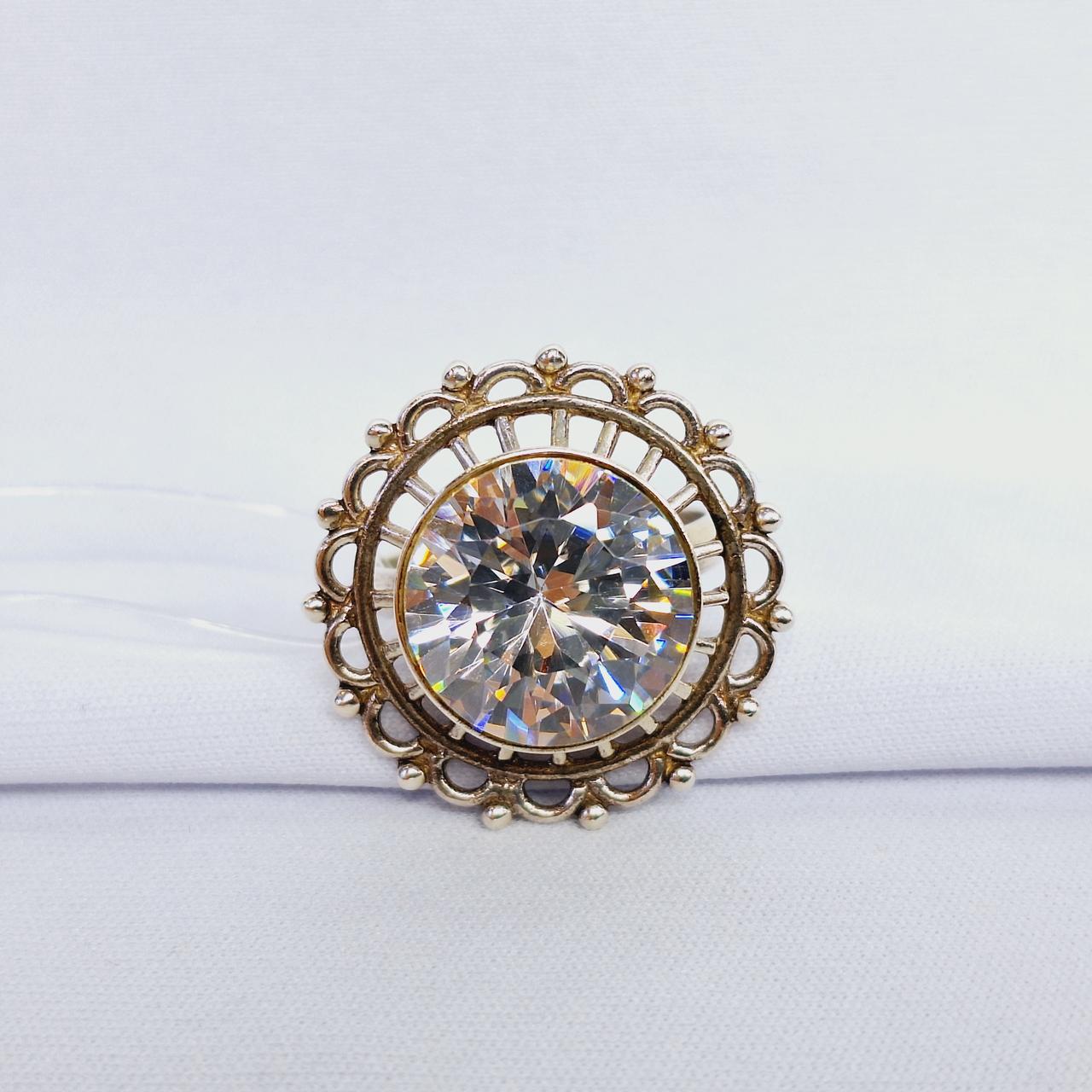 Серьги из серебра с фианитами Индия O121 вид круг, с английским замком, фото 1