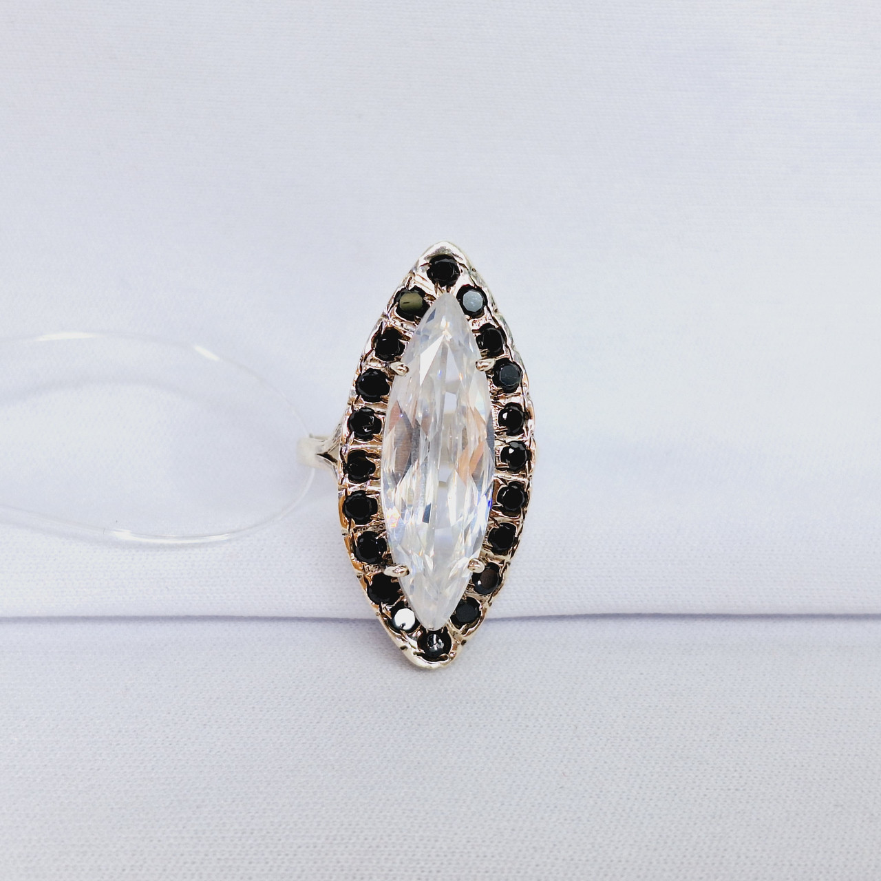 Серьги из серебра с фианитами Индия O73 вид маркиз, с английским замком, фото 1