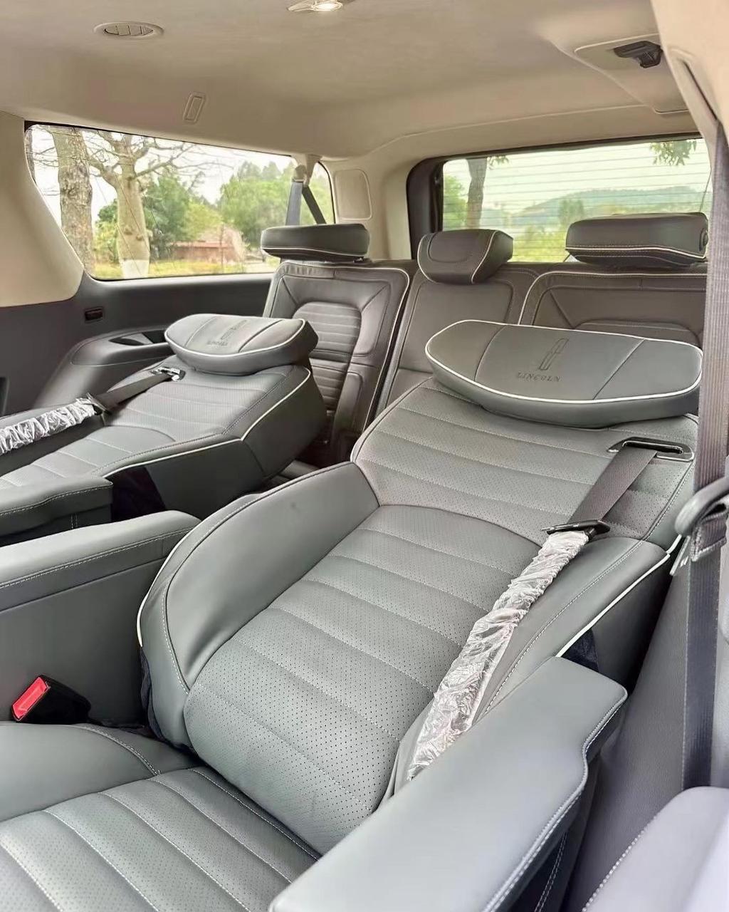 Капитанские сидения VIP сидения для Lincoln Navigator, фото 1