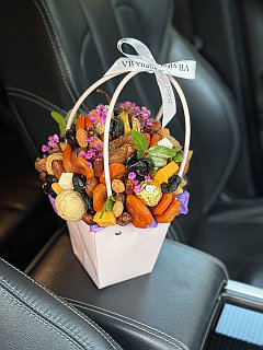 Сумочка с сухофруктами