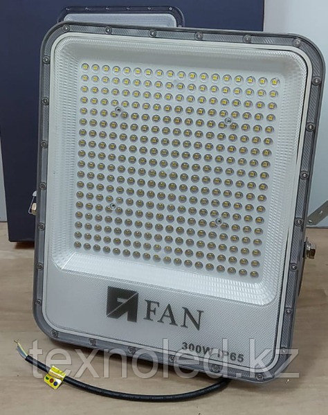 Светодиодный прожектор IP65 led 300W 6500К