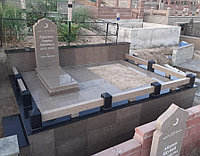Граниттен жасалған мұсылман мемориалдық кешендері