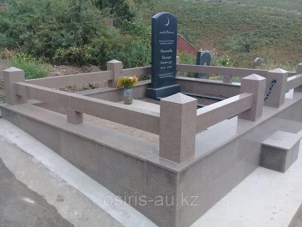 Мусульманский мемориальные комплексы из гранита