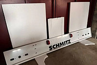 Панель бампер для задних фонарей и брус отбойник на полуприцеп SCHMITZ