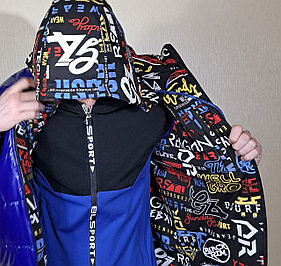 жилеты, ветровки