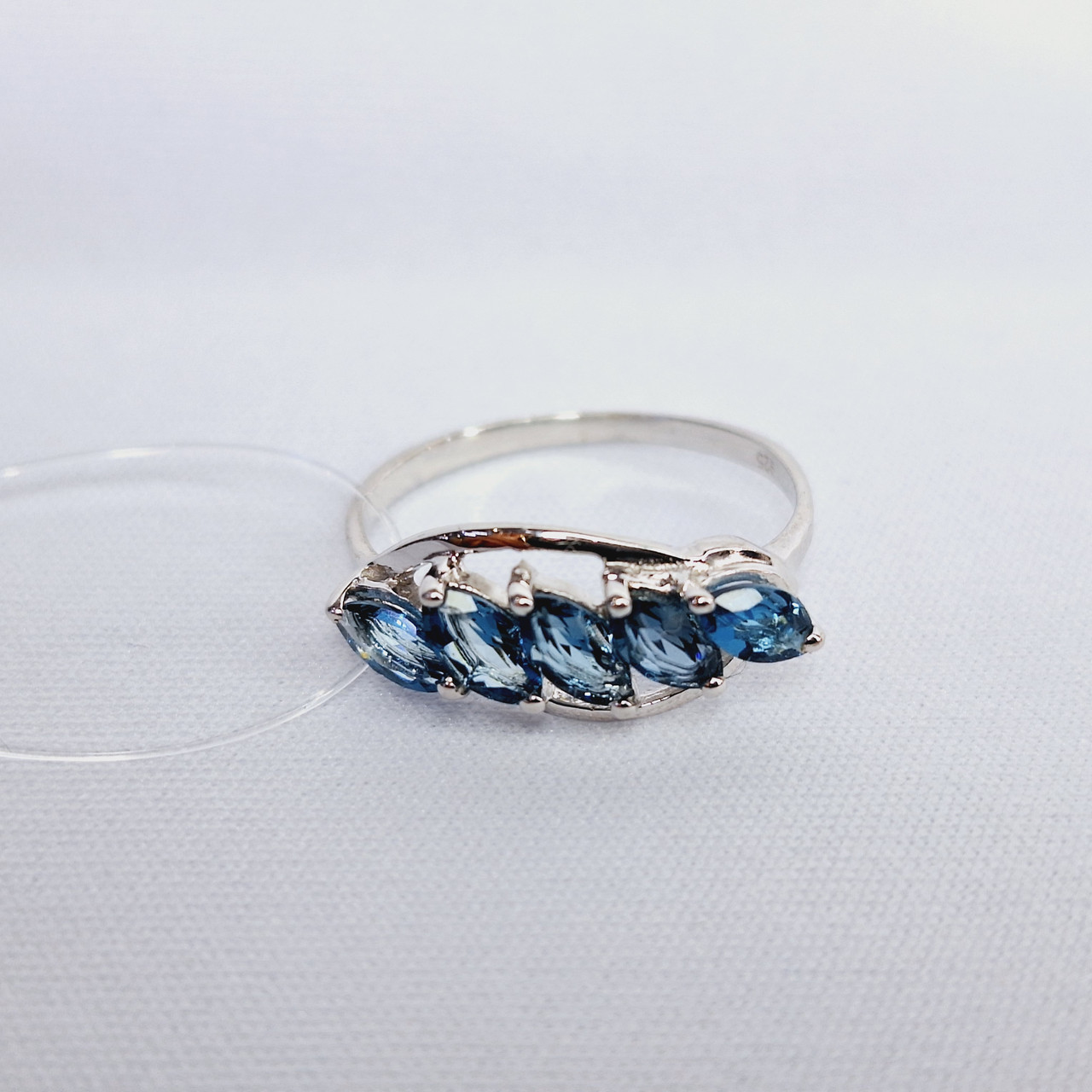 Серьги из серебра с фианитами Индия N505 вид висячие, синий, с английским замком, фото 1