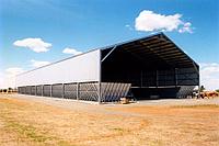 Ангары для хранения сырья