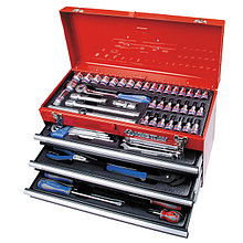 Наборы инструментов в выдвижных ящиках