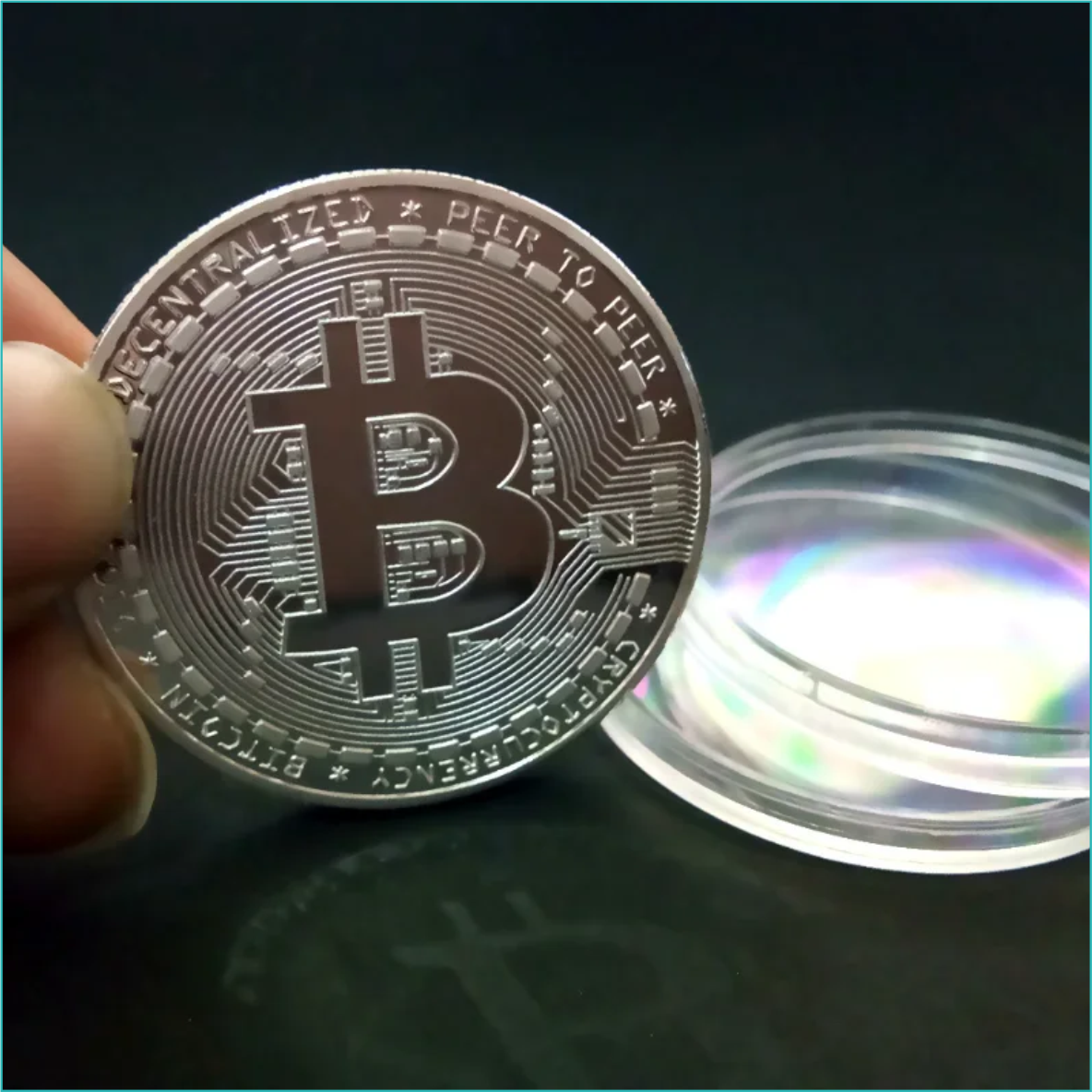 Сувенирная монета "Bitcoin" (Биткоин) серебро