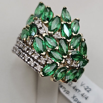 Золотое кольцо 585 проба, бриллианты 0.4Сt 4/4 A, хризолит 18 р.