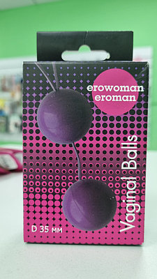 Порно, үлкен жомарт қыздармен Қыз жігітті есекпен трахает (фото)