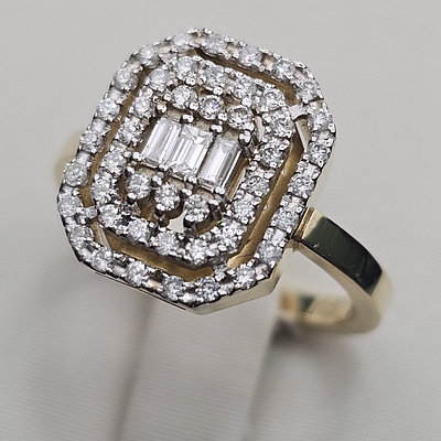 Золотое кольцо 585 проба, бриллиант багет 0,44Сt 4/4А  0,13Ct 4/4 17 р.