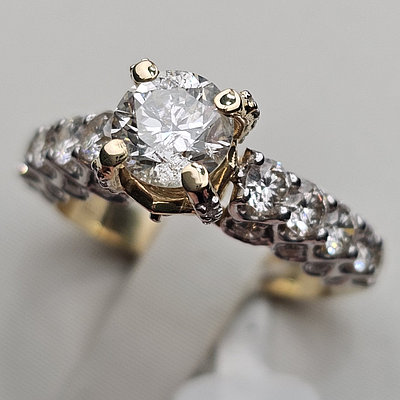 Золотое кольцо 750 проба, бриллианты 1,1кт. 5/7А  1.44кт. 4/4 18р.