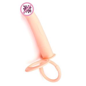 Насадка-страпон для двойного проникновения.