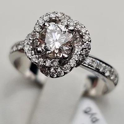 Золотое кольцо 750 проба, бриллианты 0.55кт. 5/7A  0.45кт. 3/4А 17,3р.