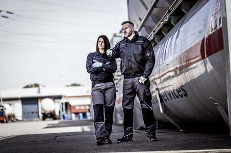 КУРТКИ, ВЕТРОВКИ, ЖИЛЕТЫ, КОФТЫ, ПУЛОВЕРЫ