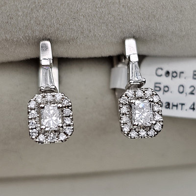 Золотые серьги 585 проба с бриллиантами 0,26Ct  4/4A  багет 0,4Ct 4/4А