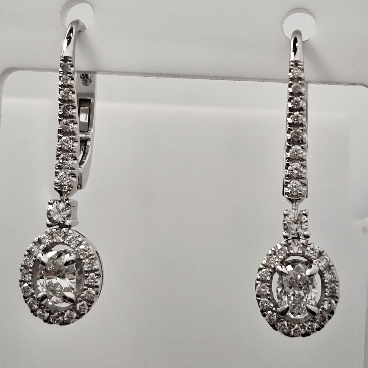 Золотые серьги 585 проба с бриллиантами овал 0,49Ct 3/5А 0,37Ct 4/4А