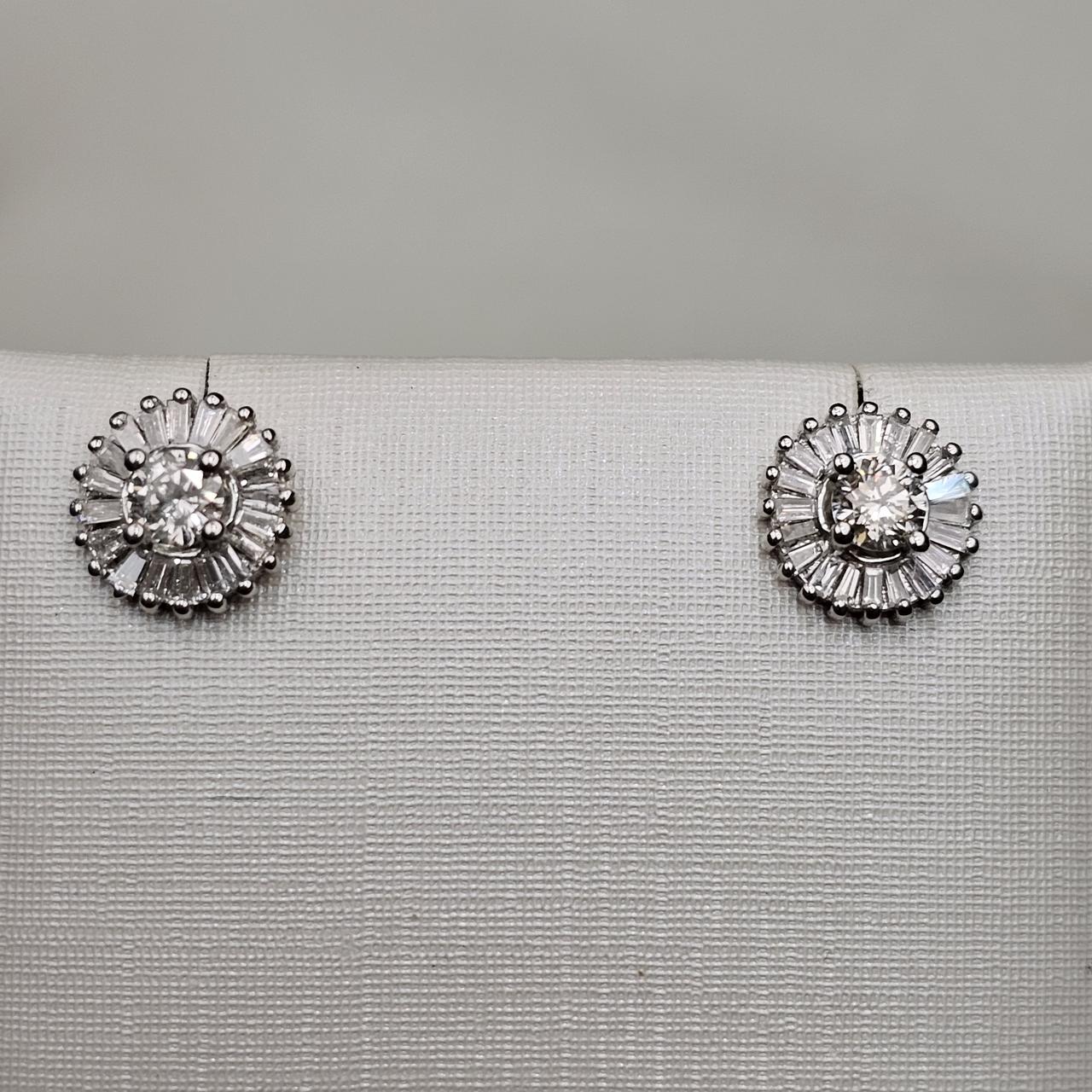 Золотые серьги с бриллиантом б/з 585 проба 0,33Ct, 4/4 А,Багет 0,33Ct 4/4 А