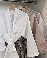 Халаты, вафельные, хлопковые, разных цветов.