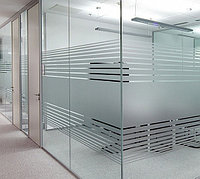 Цельностеклянные офисные перегородки