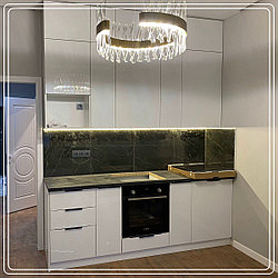 Маленькая белая кухня