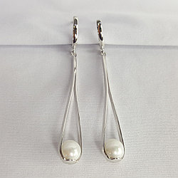 Серебряные серьги с жемчугом имитированным Красная Пресня 3368826Д