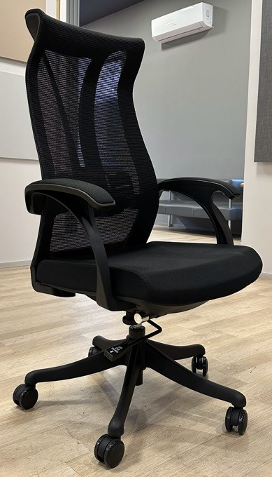 Офисное кресло эргономичное WM819B