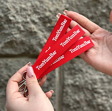 Брелок тканевый с логотипом компании