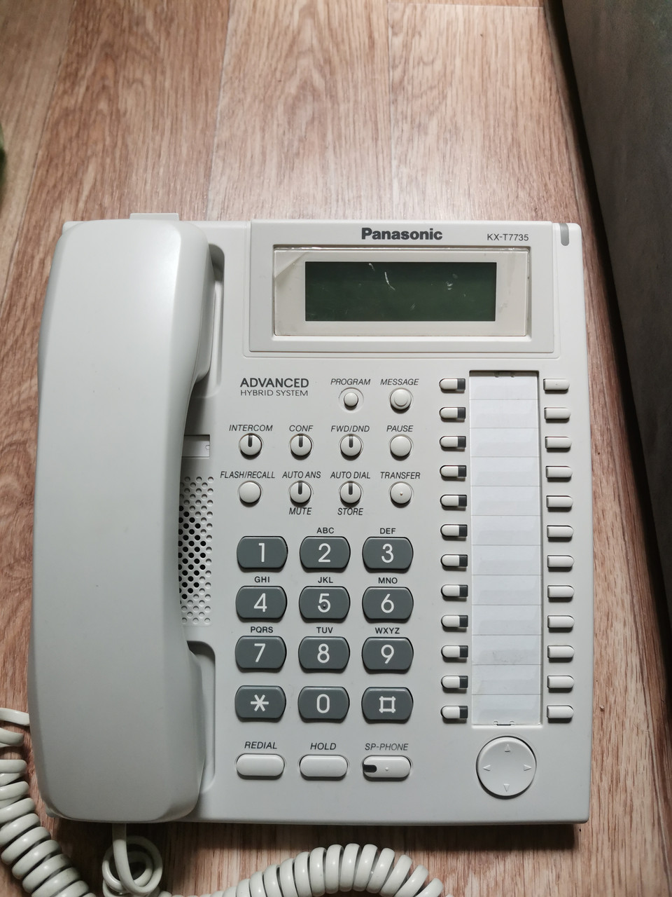 Телефон Panasonic KX-T7735 - фото 1 - id-p117733508