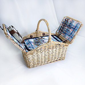 Корзина для пикника с набором керамической посуды на 4 персоны