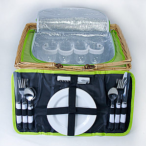 Корзина для пикника с набором посуды на 4 персоны и пледом