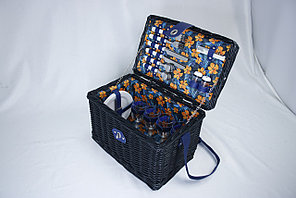 Корзина для пикника с набором посуды на 4 персоны