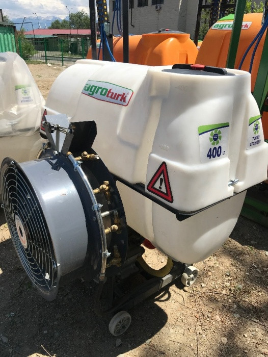 Садовые опрыскиватели 300 литров (Турция)