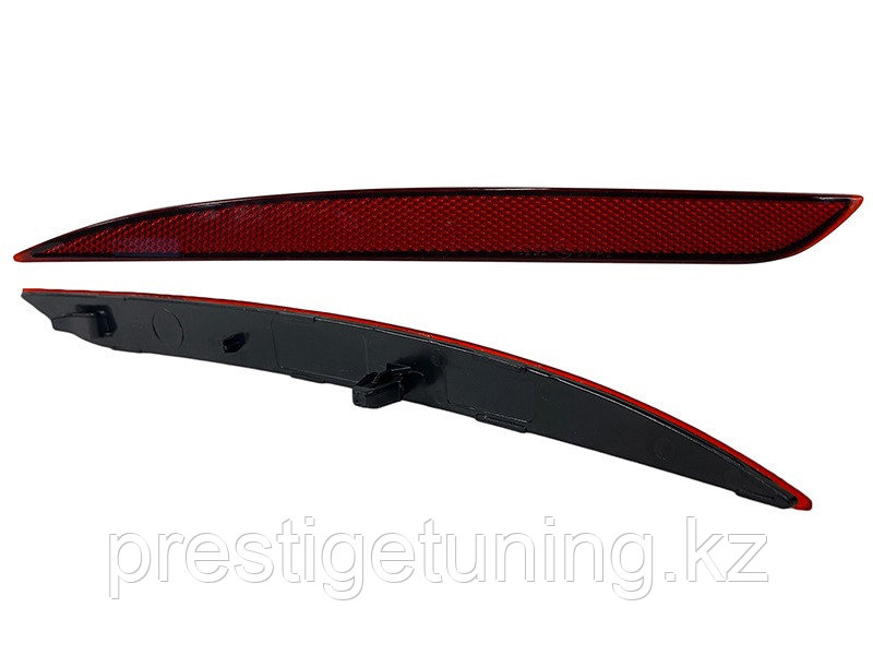 Отражатель в задний бампер левая (L) на Tesla Model Y 2020-по н.в (SAT)