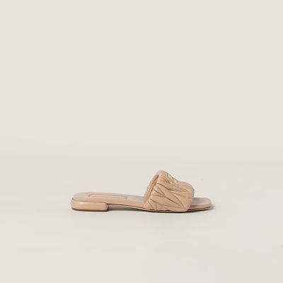 Сандали Matelassé nappa leather slides Sand Beige