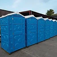 Траннилер құлдарды трахает және оларға сидит