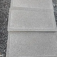 Гранитная обоженная плитка для лестниц и ступеней