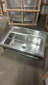 Ванна моечная. Сплошная 1000х600х800 мм. С бортом