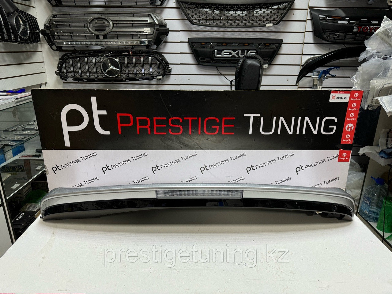 Задний спойлер на Land Cruiser Prado 150 2010-21 Серебро цвет (1F7)